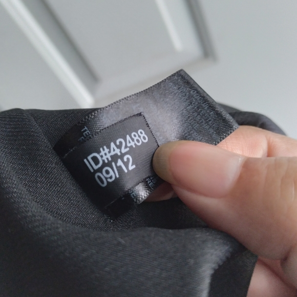 Express Abstract print Floral Feather Peplum Sleeveless top, size Medium - Picture 9 of 9